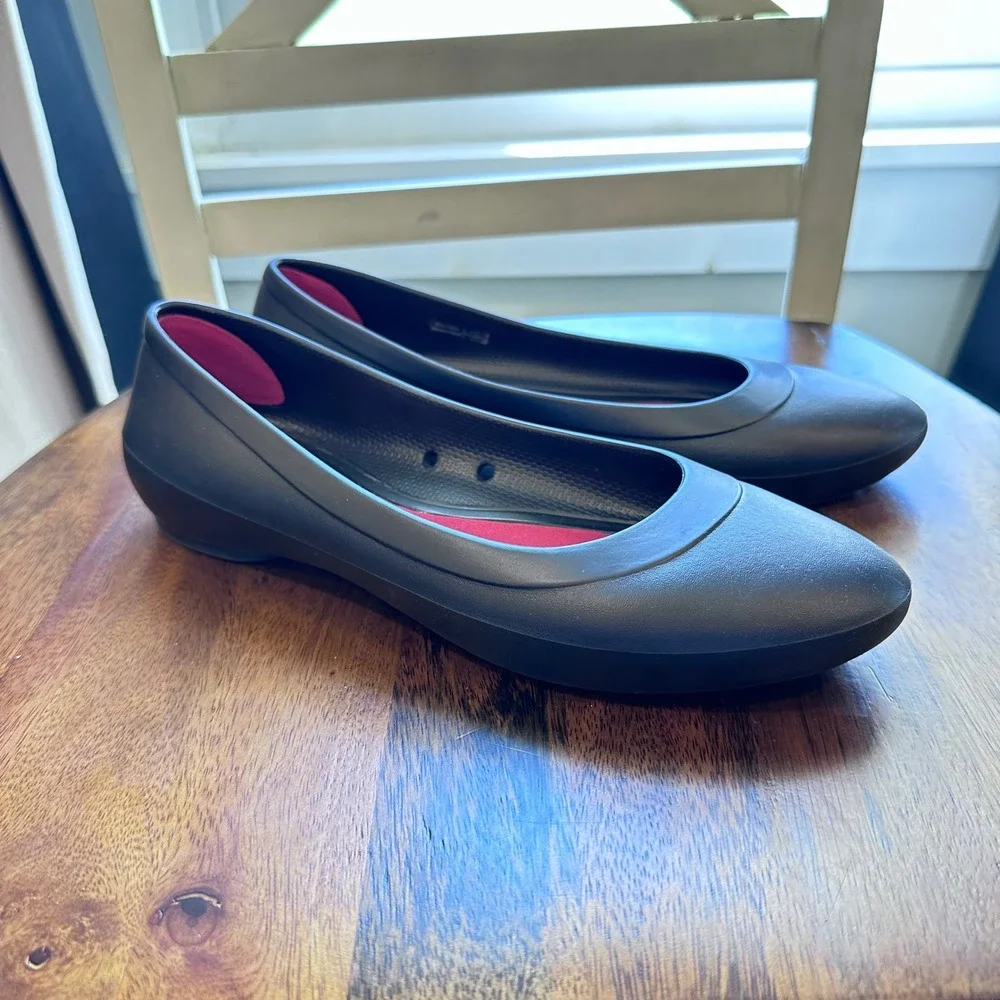 Crocs Eve Flat Shoes Womens Size 9 Black Pink 203404 Lightweight Comfort Slip On